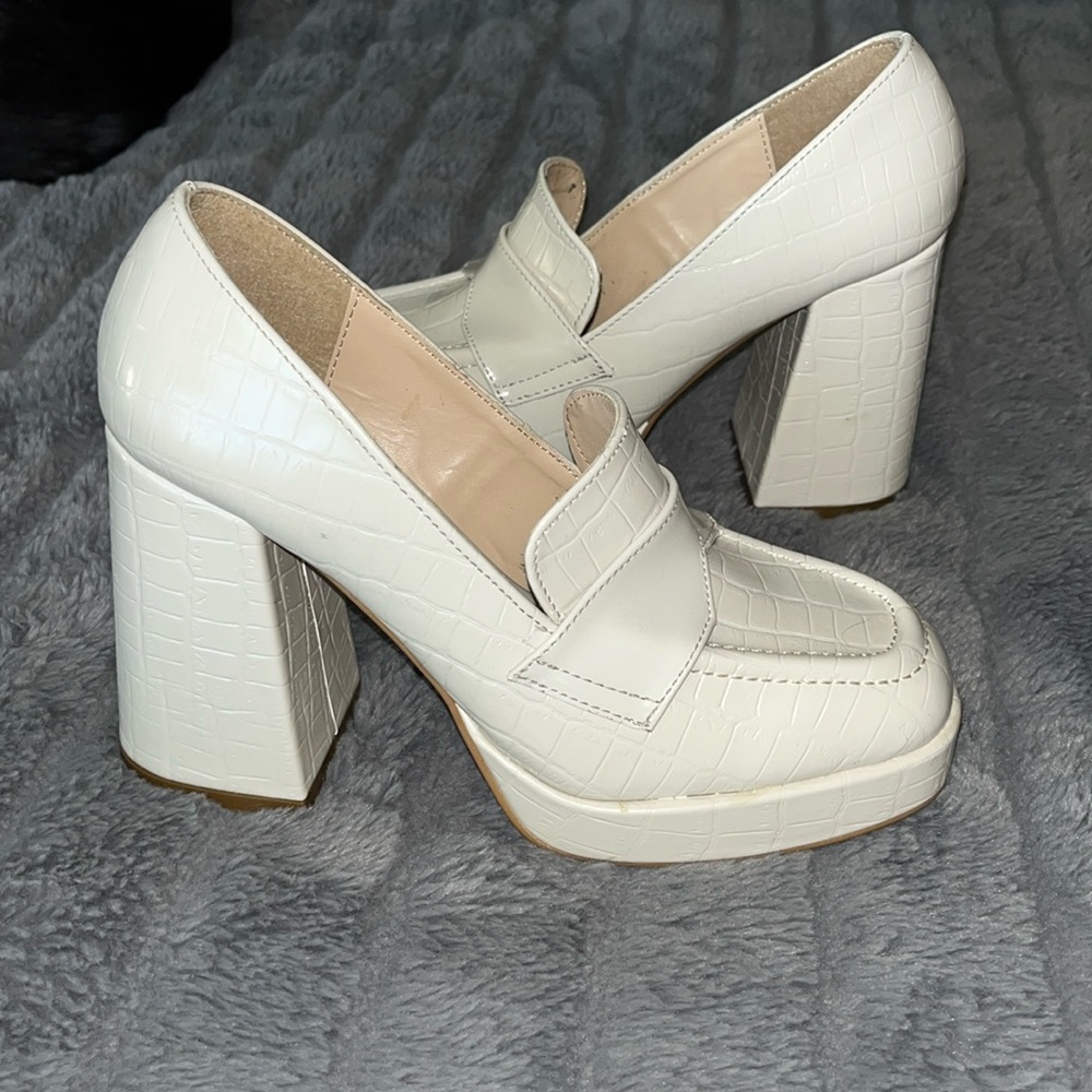 White Croc-Embossed Platform Loafers Heels